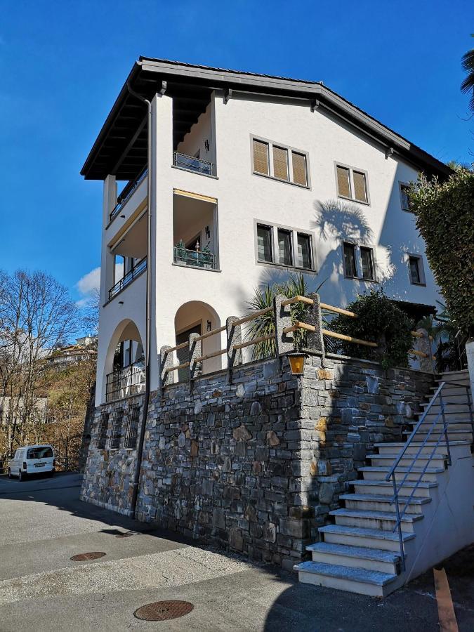 1 Zimmer Apartment Mit Seesicht Und Pool Gambarogno Esterno foto