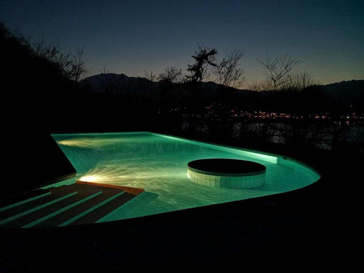 1 Zimmer Apartment Mit Seesicht Und Pool Gambarogno Esterno foto