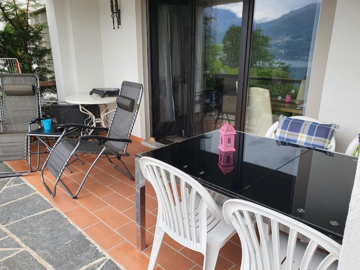 1 Zimmer Apartment Mit Seesicht Und Pool Gambarogno Esterno foto